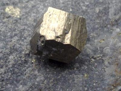 金属矿石 定义、分类与常见类型