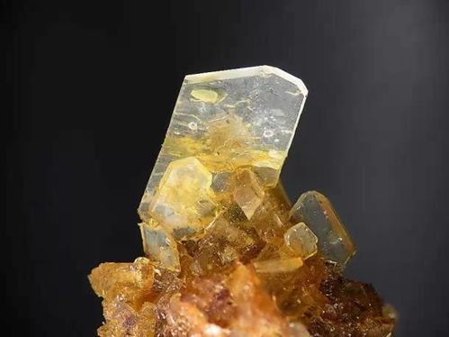 金属矿石 大自然的艺术杰作与绚丽壁纸